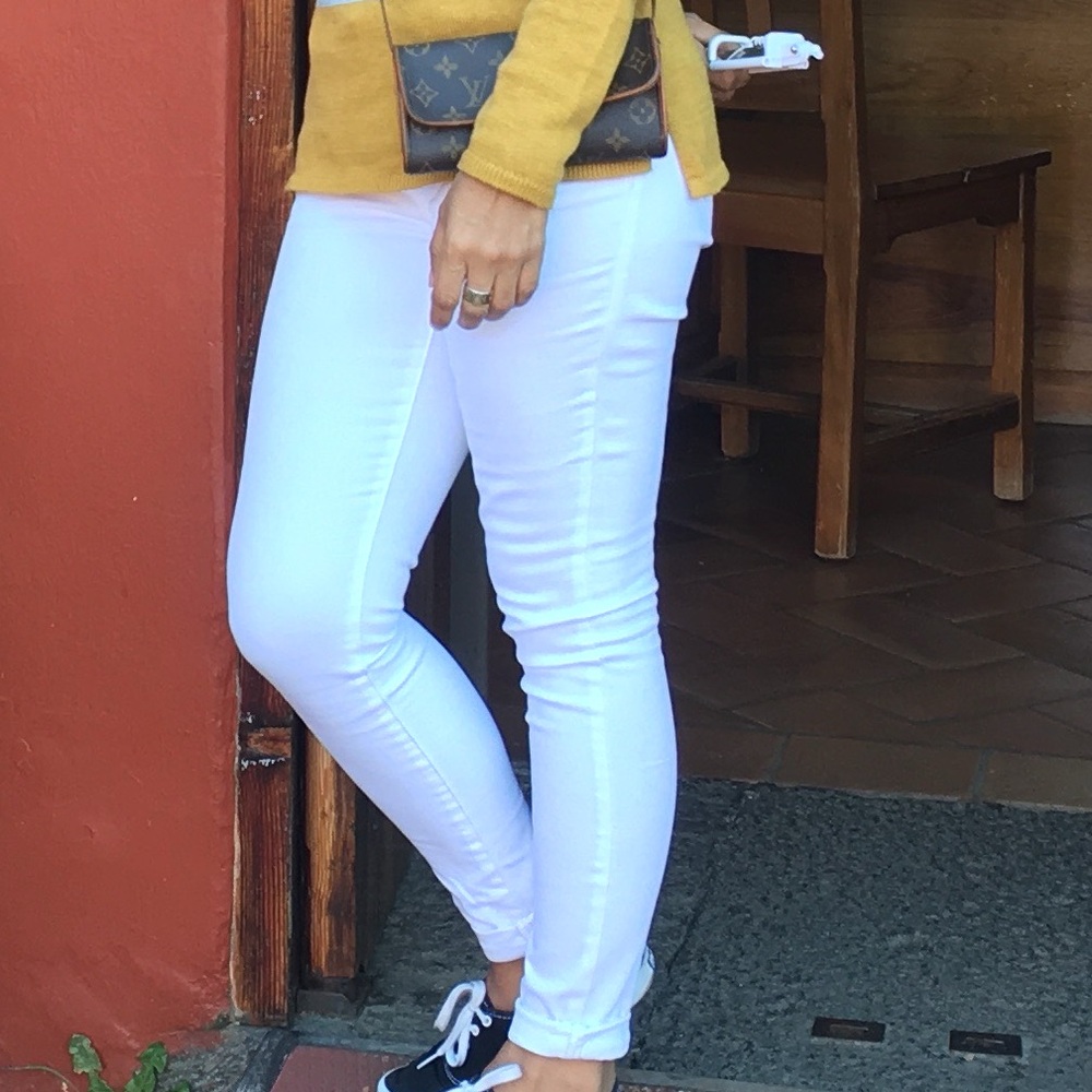 Old Navy Mid Rise Skinny White Jeans Worn